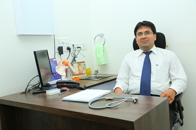 Quand consulter un spécialiste pour des semelles orthopédiques